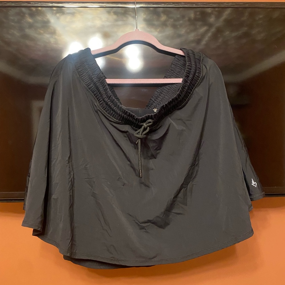 Torrid active skirt with built in shorts size 3